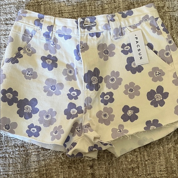 PacSun Women's Cream Floral Jean Shorts - Picture 1 of 3
